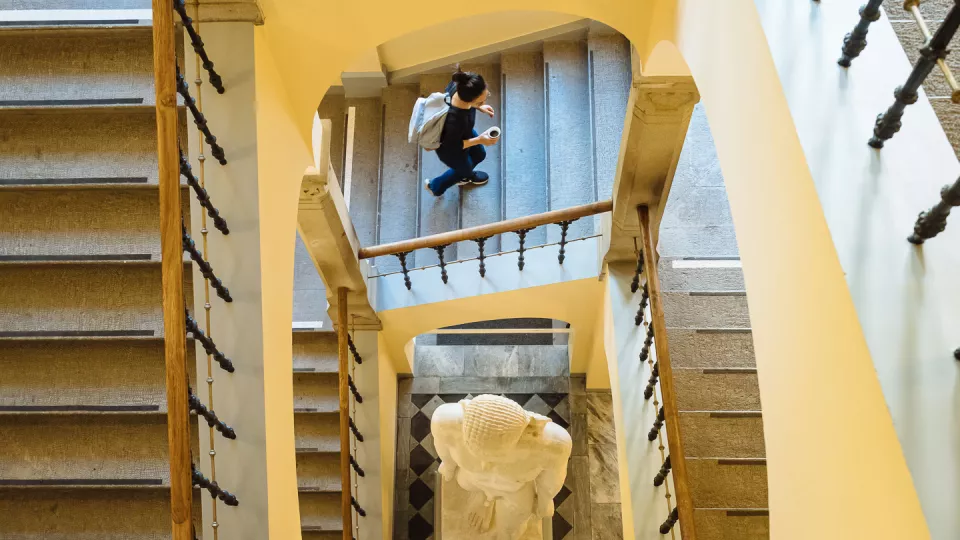 trappor inne på Pufendorfinstitutet. Foto